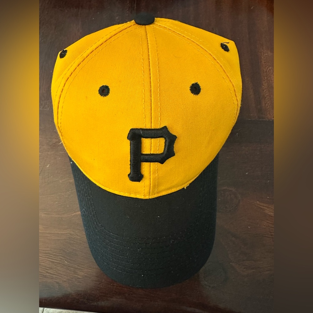MLB Pittsburgh Pirates Youth Baseball Hat NWOT